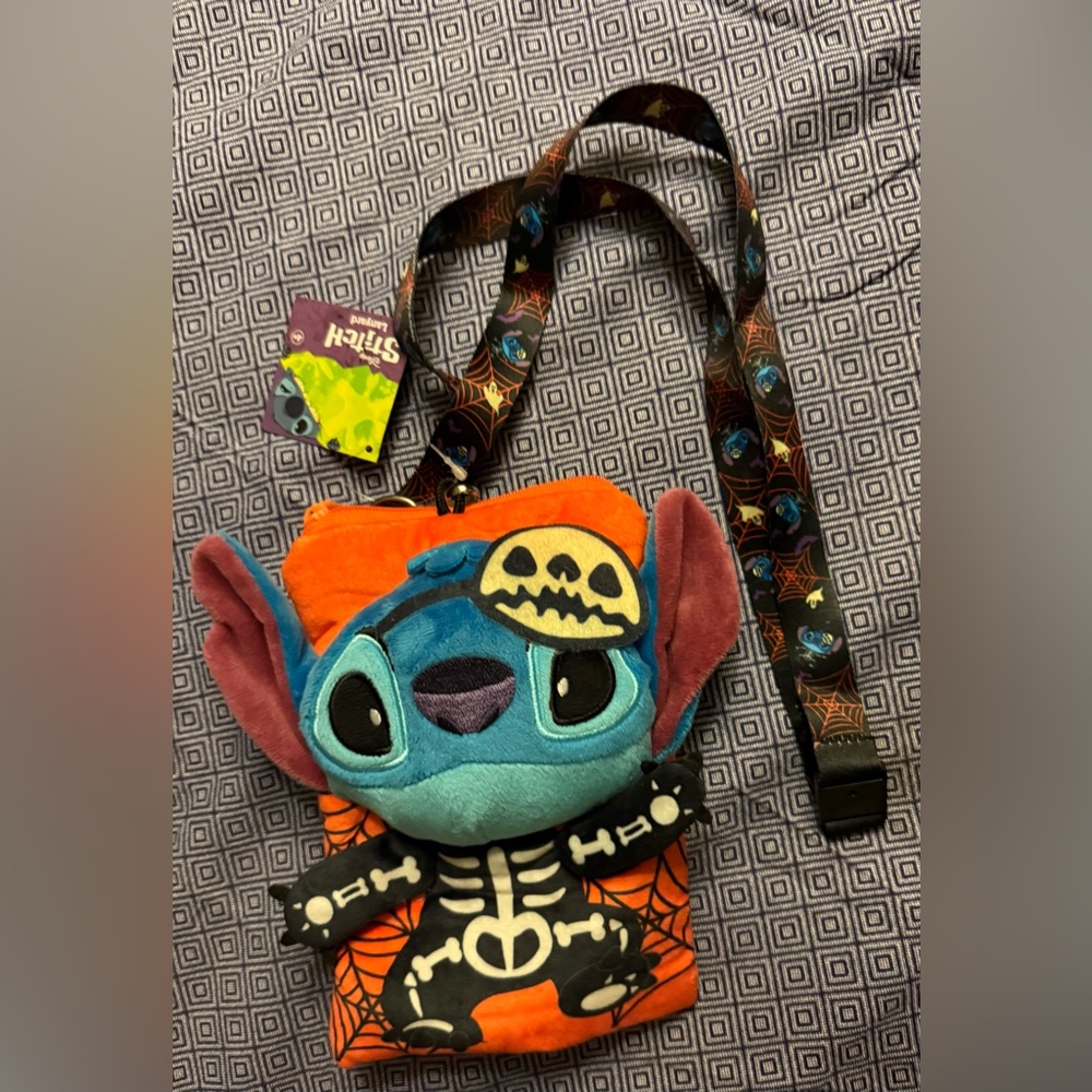 Disney Stitch Skeleton/Halloween Plush ID Card Holder/Lanyard-NWT
